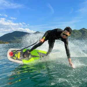 electric-surfboard-power-suerfboard-jetsurf-surfing-rushwave-6